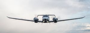 4-seater private plane