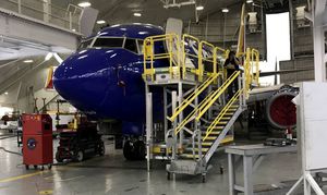 fuselage access platform