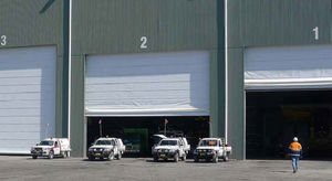 folding hangar door 1