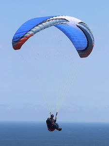 cross paraglider