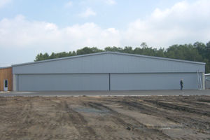 sliding hangar doors