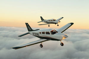 4-seater private plane