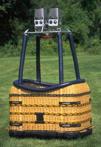 non-partitioned hot-air balloon basket