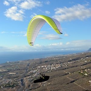 cross paraglider