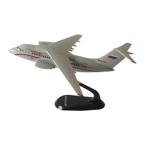 1/200 airplane model