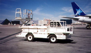 self-propelled potable water truck