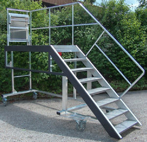 engine access platform