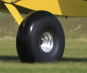 light aircraft tire