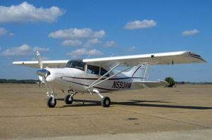 4-seater private plane