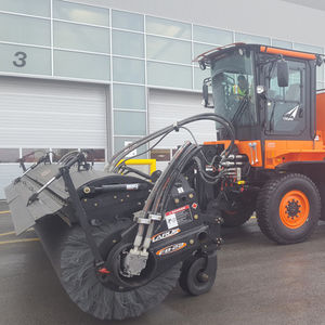cassette sweeper brush / cylindrical / for airport runways