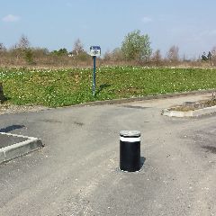 retractable bollard