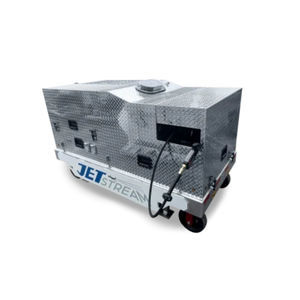 airport de-icing vehicle