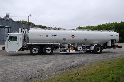 Truck-mounted refueling truck - 10K - BETA FUELING SYSTEMS - for airport