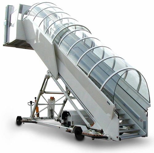 Boarding stairs - PTR-18 ADN - FRANKE-AEROTEC GMBH - mobile / towed / with covered area