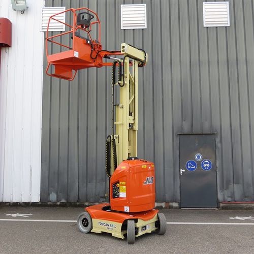 Working lifting platform - TOUCAN 8E-L - JLG EMEA BV - single-mast / column type / for airport