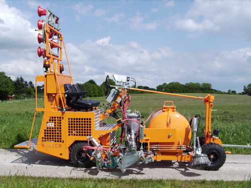 Self-propelled paint striping machine - WKP 251 GTLR - Winter Markiertechnik GmbH - for cold plastic / for runway