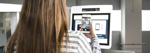 Check-in kiosk with CUSS - Materna IPS - floor-standing / for airport