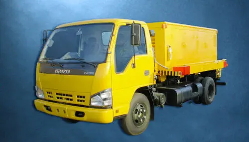 ANA Ground Power Unit トーイングトラクター 1/200 Amazon.co.jp: ANA トーイングトラクター 1/200 komatsu : おもちゃ
