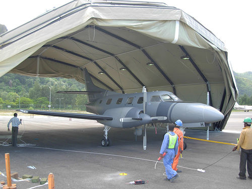 Aircraft hangar - CAE  - RUBB BUILDINGS LTD - temporary / for airport