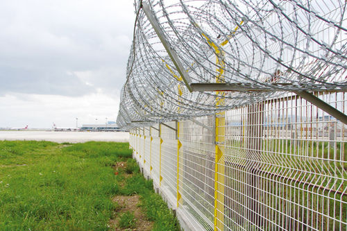 Airport fencing - Dirickx Groupe - metal / security / bar
