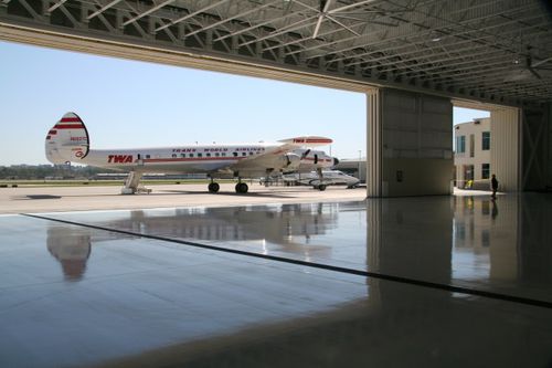 Sliding hangar door - ATLANTIC - Norco Mfg