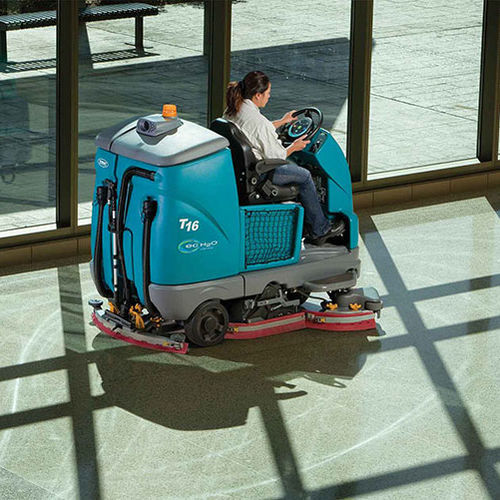Airport scrubber-dryer - T16 - Tennant - ride-on / battery-powered