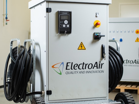 Mobiles kombiniertes Bodenstromaggregat (EACR) von ElectroAir zur Flugzeugversorgung