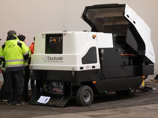 APA-ECO GPU with open hood during maintenance demonstration