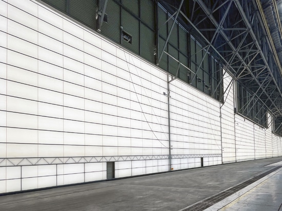 Vertical Lifting Fabric Door For Aircraft Hangars