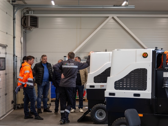 Formation et démonstration GPU ElectroAir pour professionnels de l’aviation