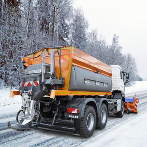 veicolo di deicing per pista d'aeroporto