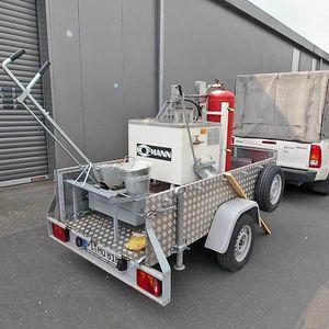 macchina traccialinee con guida da terra