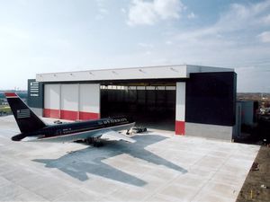 hangar per aereo 1