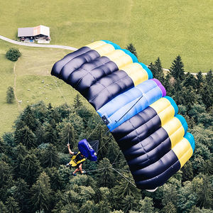 paracadute per base jumping