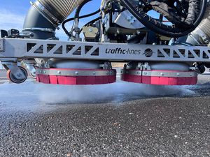 macchina di pulizia per pista di aeroporto per la rimozine di marcature