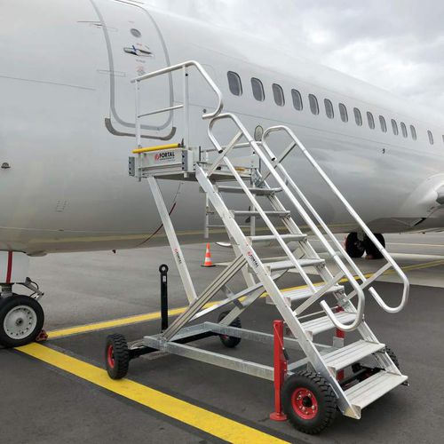Scaletta mobile di pista - 25 km/h fixe - FORTAL - per manutenzione / di accesso / per elicottero