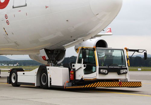 Trattore rimorchiatore - PHOENIX AST series - GOLDHOFER AKTIENGESELLSCHAFT - pushback / per aeromobile / diesel