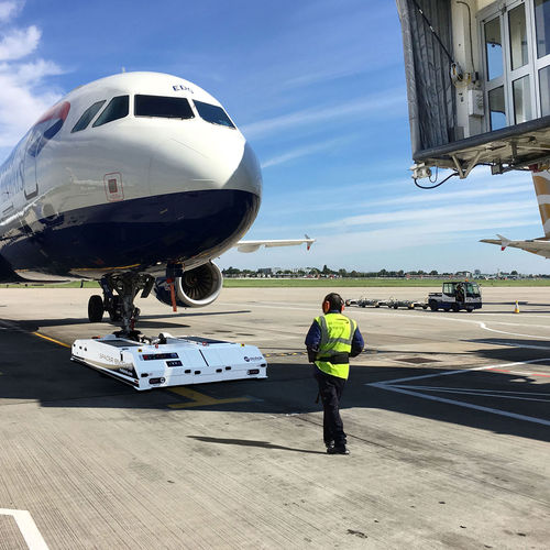 Trattore pushback - SPACER 8600 NG - MOTOTOK INTERNATIONAL GMBH - per aeromobile / elettrico / senza barra di traino