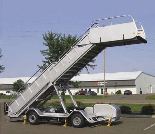 Scala di imbarco - CMPS-170 - NMC WOLLARD INTERNATIONAL, LTD, Hong Kong - mobile / semovente / per aereo