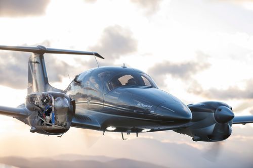 Aereo Da Turismo 7 Posti Da62 Diamond Aircraft Industries Gmbh Bimotore Con Turboelica
