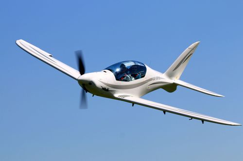 Aeroplano monomotore - Shark UL  - SHARK.AERO s.r.o. - con motore a quattro tempi / tandem / leggero sportivo