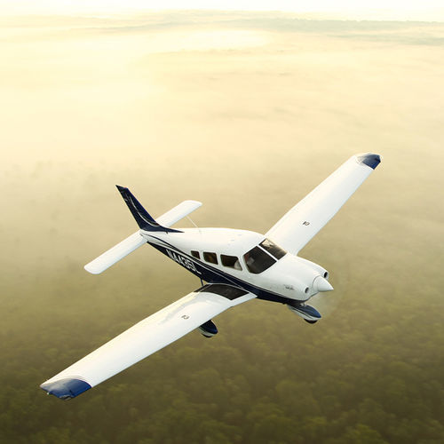 Aeroplano per scuola - Archer® DX - Piper Aircraft, Inc. - monomotore / con motore a pistoni / 4 posti