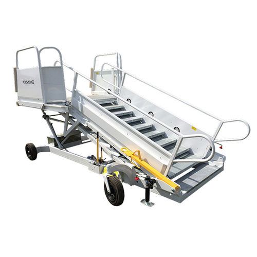 Scala di imbarco - 15F2850 - Clyde Machines Inc. - mobile / trainata / per aereo
