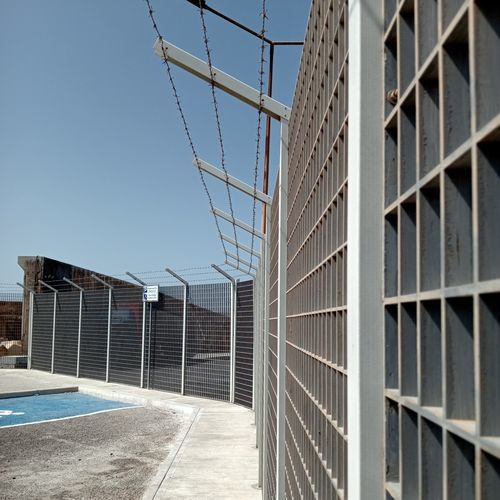 Recinzione per aeroporto - FRP GRATING - M.M. Srl - in PRFV / di sicurezza / con profili
