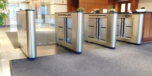 Porta di imbarco automatica con lettore di scheda - SentryLane™ series 3100  - Horton Automatics - con lettore biometrico / con lettore di codici a barre / per aeroporto