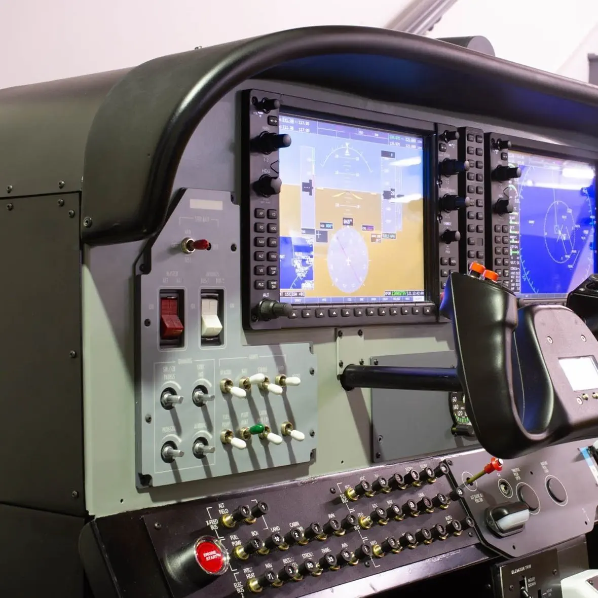 飛行シミュレータ - C172 Skyhawk - Elite Simulation Solutions 飛行シミュレータ - C172 Skyhawk - Elite Simulation Solutions