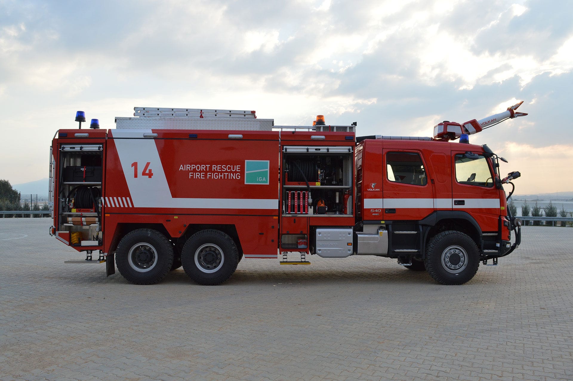 6x6消防車 - MAJOR - VOLKAN FIREFIGHTING COMPANY - 空港用 / 迅速な介入