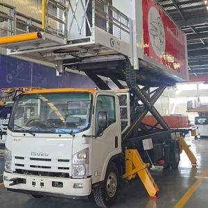 空港用ケータリングトラック