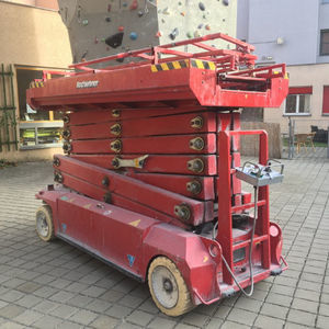 作業用昇降式プラットホーム