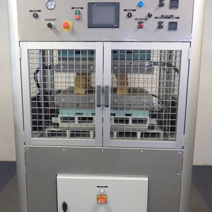電動式プレス機